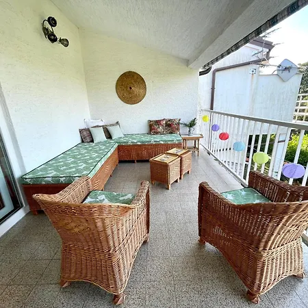 Azzuro Bay Apartman *