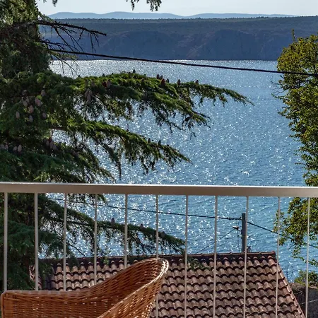 Azzuro Bay
