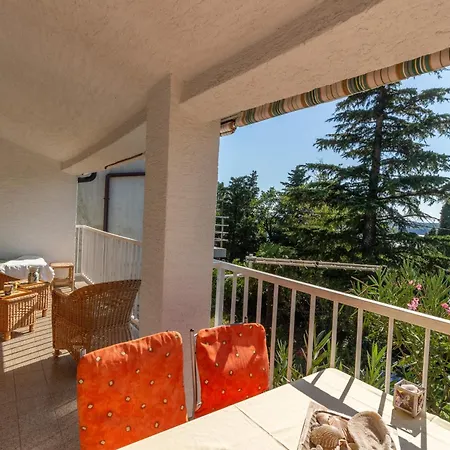 Azzuro Bay Jadranovo