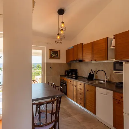 Azzuro Bay Jadranovo